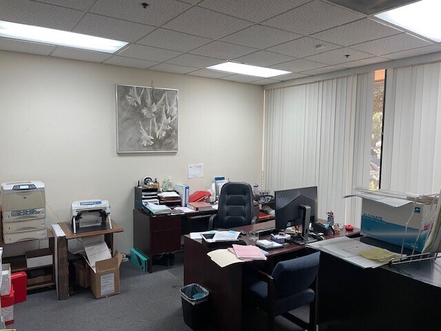 More Photos Of 1250 Stellar Dr, Oxnard Warehouse For Sale