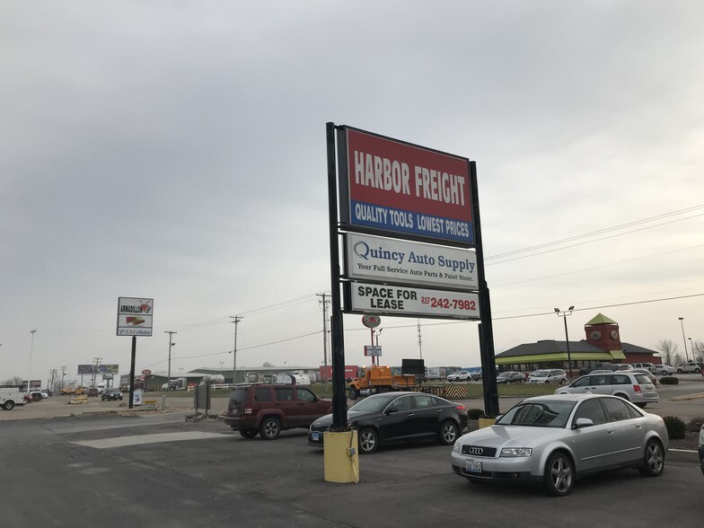 More Photos Of 4817 Broadway St, Quincy Storefront For Lease