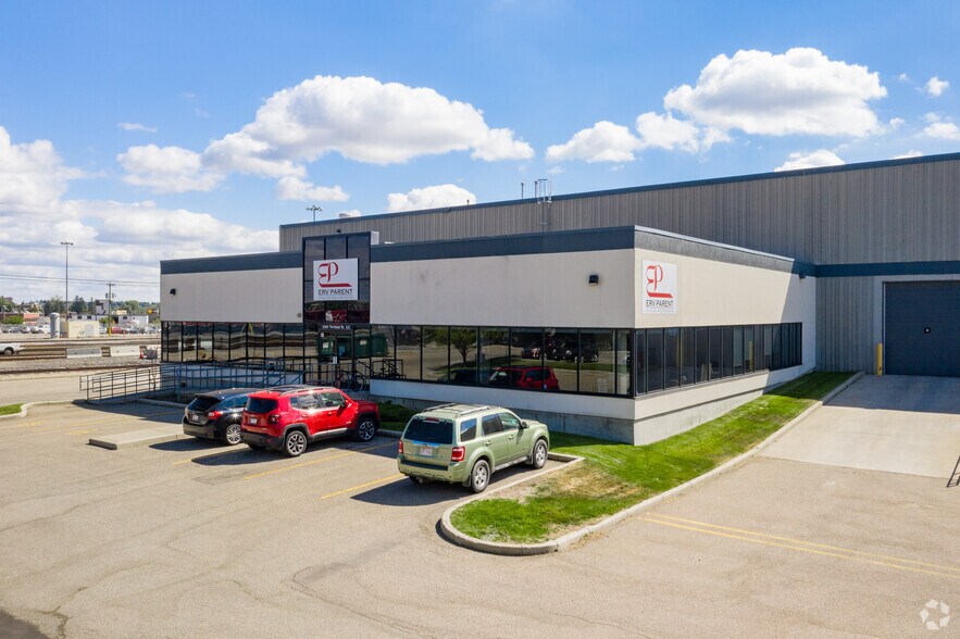 Primary Photo Of 2308-2360 Portland St SE, Calgary Warehouse For Lease