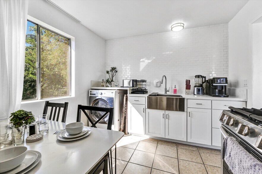 More Photos Of 2405 Meadowvale Ave, Los Angeles Multifamily For Sale