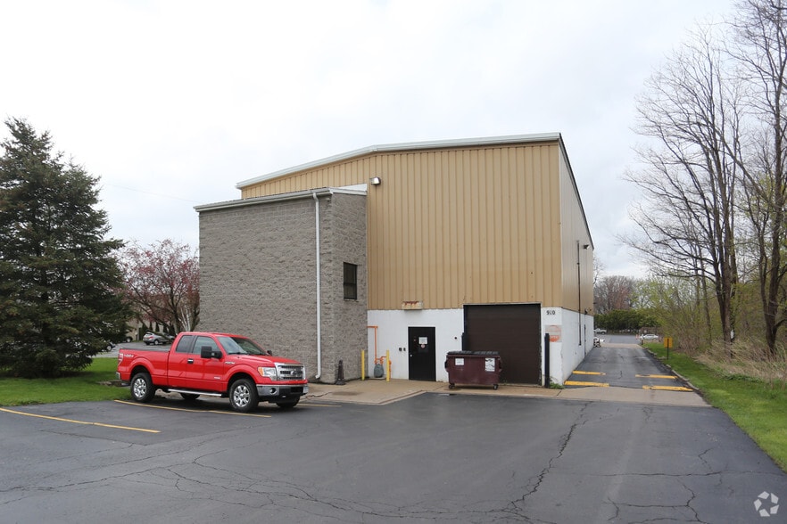 Primary Photo Of 900 W Linden Ave, Rochester Unknown For Lease