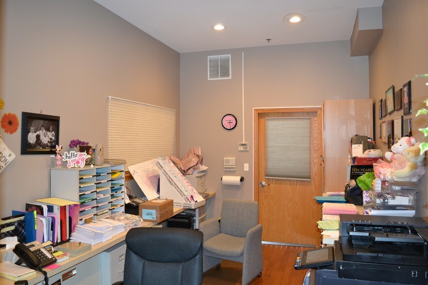 More Photos Of 301 W Railroad Ave, Bartlett General Retail For Sale