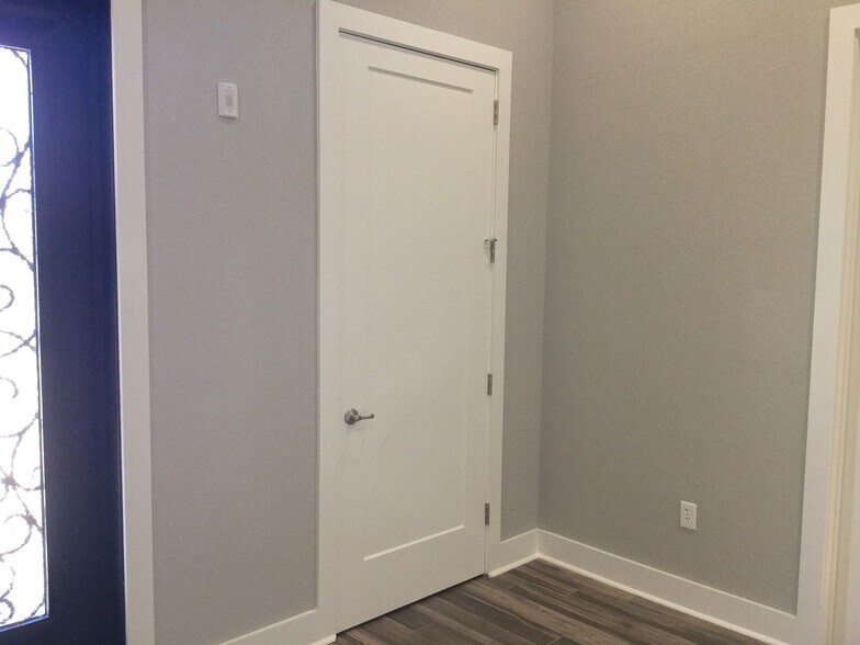 More Photos Of 5899 Preston Rd, Frisco Medical For Sale