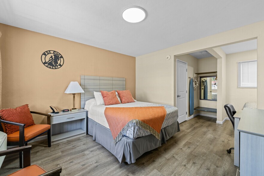 More Photos Of 1736 Santa Rosa Ave, Santa Rosa Hotel For Sale