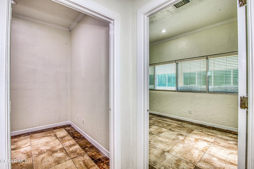 More Photos Of 550 S Mesa Hills Dr, El Paso Medical For Lease