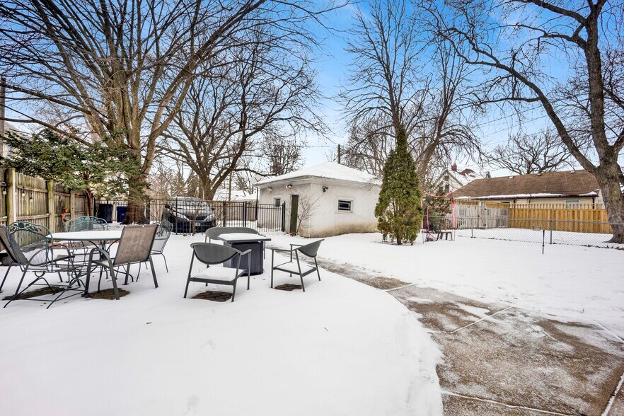 More Photos Of 309 Chicago Ave, Oak Park Apartments For Sale