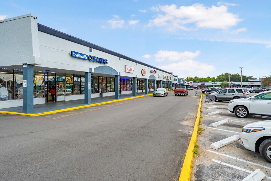 More Photos Of 2625 N Hiawassee Rd, Orlando Storefront For Sale