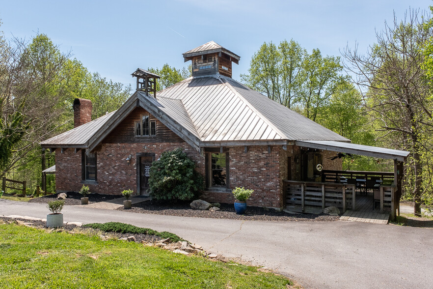 Primary Photo Of 318 Elkin Creek Mill Rd, Elkin Winery Vineyard For Sale