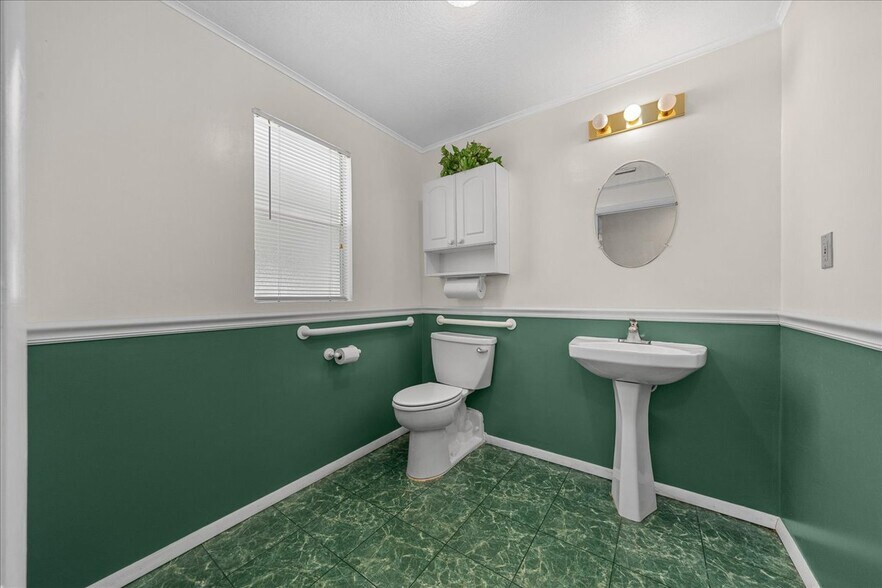 More Photos Of 2206 SE 3rd Ave, Ocala Office Residential For Sale