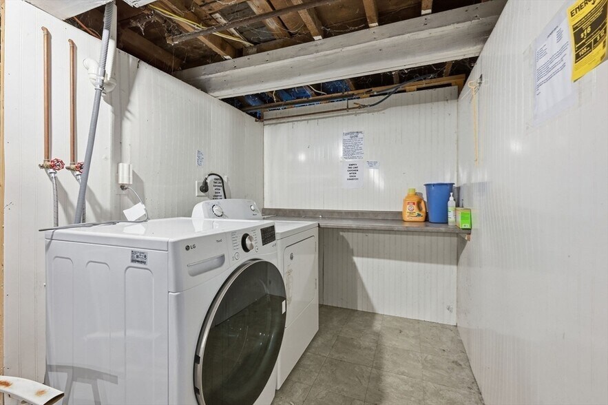 More Photos Of 37 School St, Hyannis Apartments For Sale