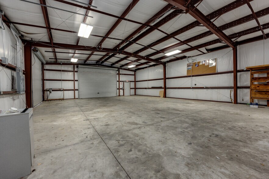 More Photos Of 4770 Shelfer Rd, Tallahassee Warehouse For Sale