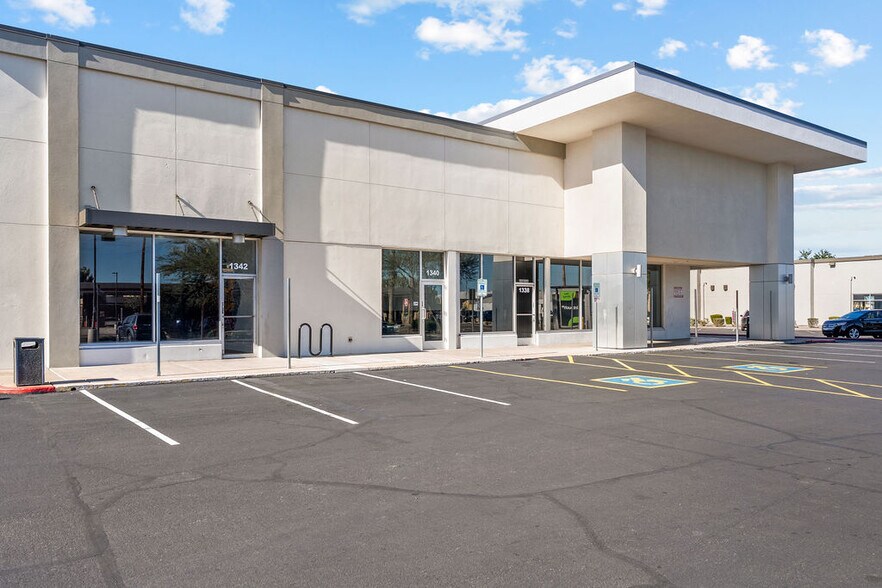 More Photos Of 1262-1342 S Country Club Dr, Mesa General Retail For Lease