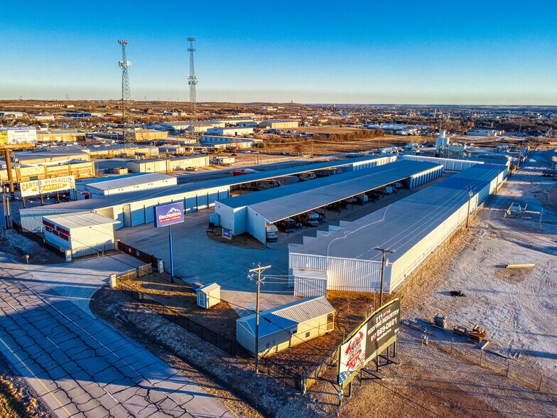 More Photos Of 6200 E Interstate 20, Aledo Flex For Lease