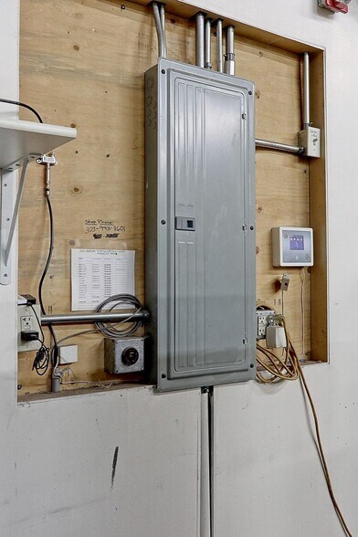 More Photos Of 4475 W 58th Ave, Arvada Light Distribution For Sale