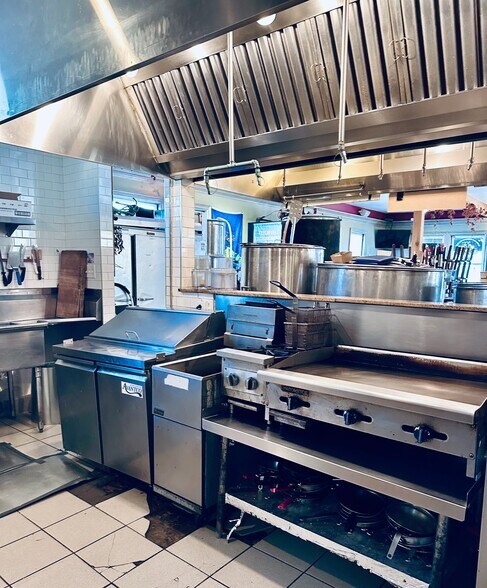 More Photos Of 730 Main St, Half Moon Bay Restaurant For Sale