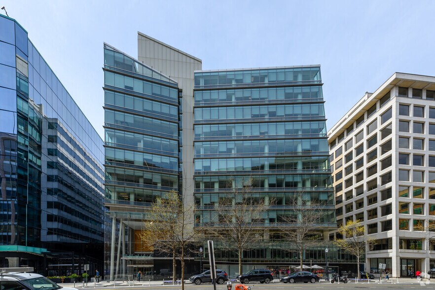 More Photos Of 1152 15th St NW, Washington Office For Lease