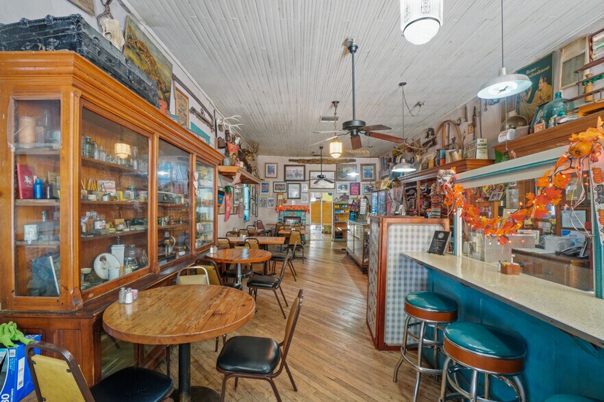 More Photos Of 10697 Highway 152, Hillsboro Storefront Retail Residential For Sale