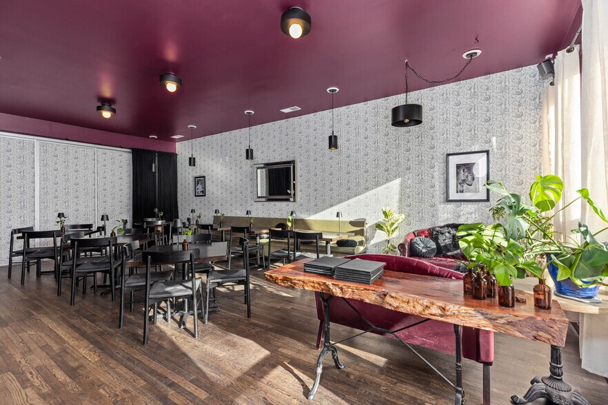 More Photos Of 442 High St, Lyons Restaurant For Sale