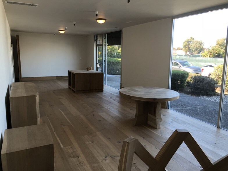 More Photos Of 104 Constitution Dr, Menlo Park Manufacturing For Lease
