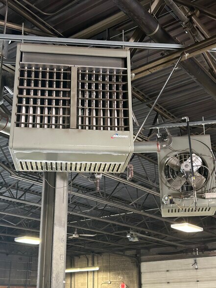 More Photos Of 28 Lexington Dr, Laconia Industrial For Lease