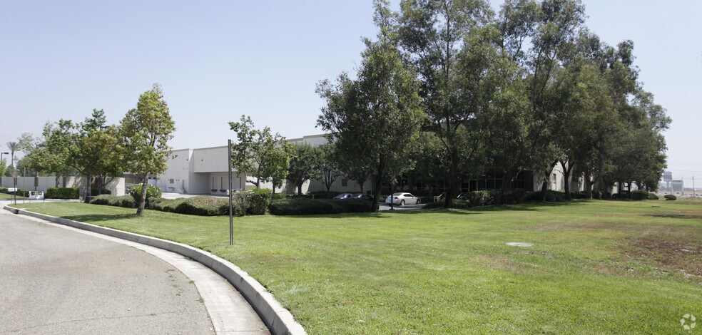 More Photos Of 5576 Ontario Mills Pky, Ontario Warehouse For Lease