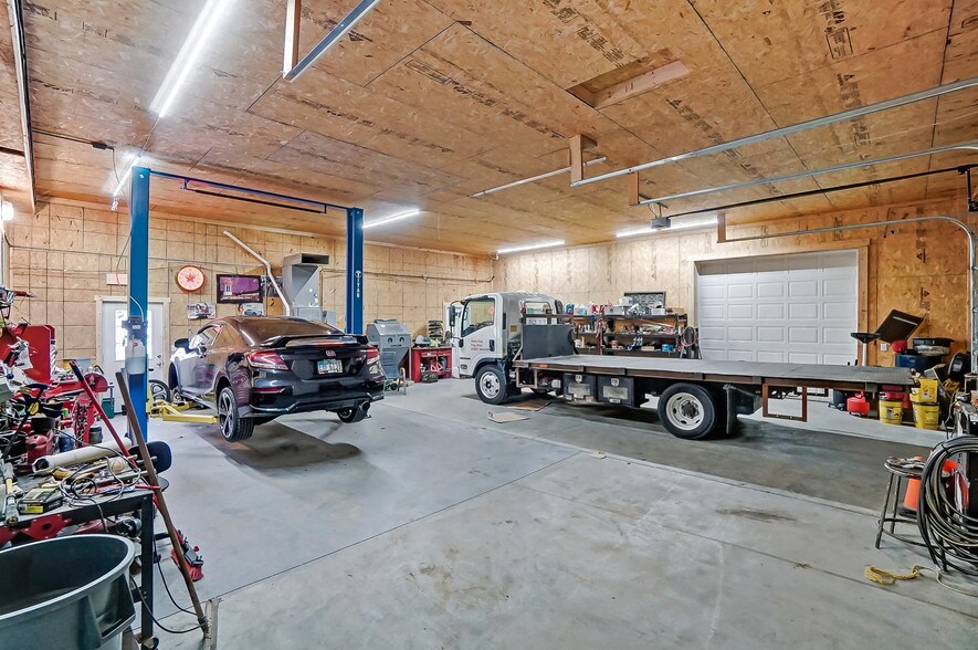 More Photos Of 3245 Piqua Troy Rd, Troy Light Distribution For Sale