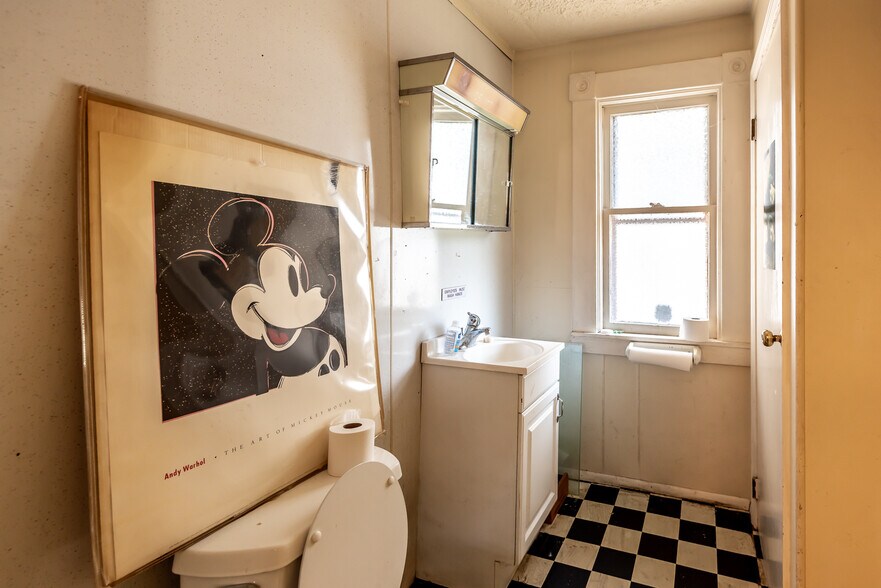 More Photos Of 198 S Main St, Waynesville Storefront For Sale