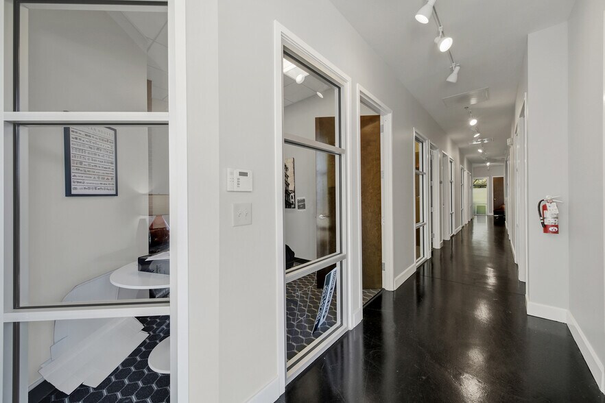 More Photos Of 2010 S Tryon St, Charlotte Loft Creative Space For Sale