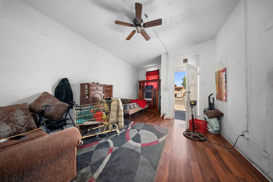 More Photos Of 1018-1020 E San Antonio Ave, El Paso Freestanding For Sale