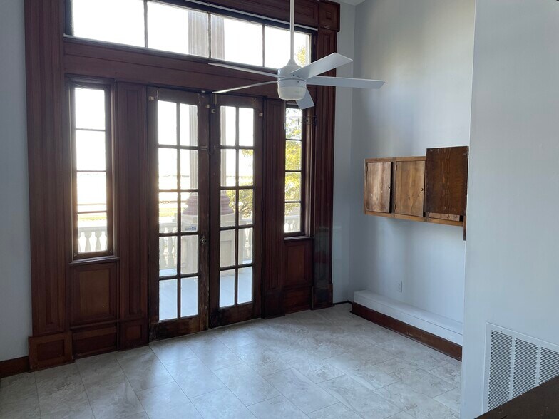 More Photos Of 635 E Bay St, Charleston Office Residential For Lease