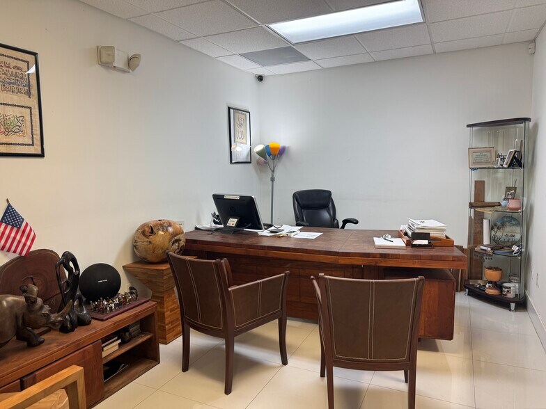 More Photos Of 1920-1934 Stirling Rd, Dania Beach Freestanding For Sale