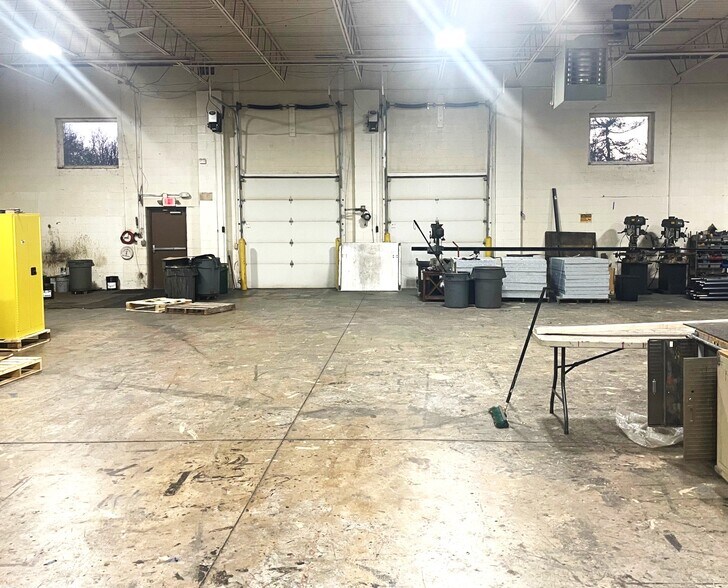 More Photos Of 50 Richard Rd, Warminster Light Manufacturing For Lease