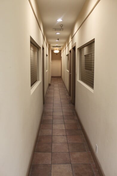 More Photos Of 3131 S Broadway, Los Angeles Manufacturing For Lease