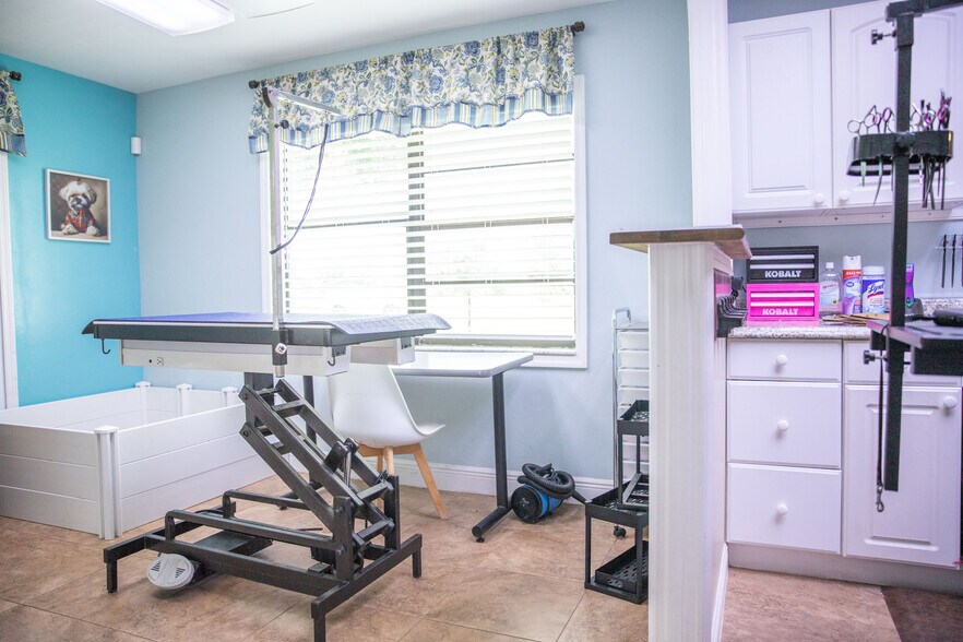More Photos Of 2826 Santa Barbara Blvd, Cape Coral Freestanding For Sale