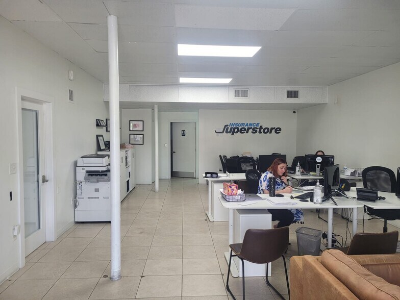 More Photos Of 475-487 Le Jeune Rd, Miami Unknown For Lease