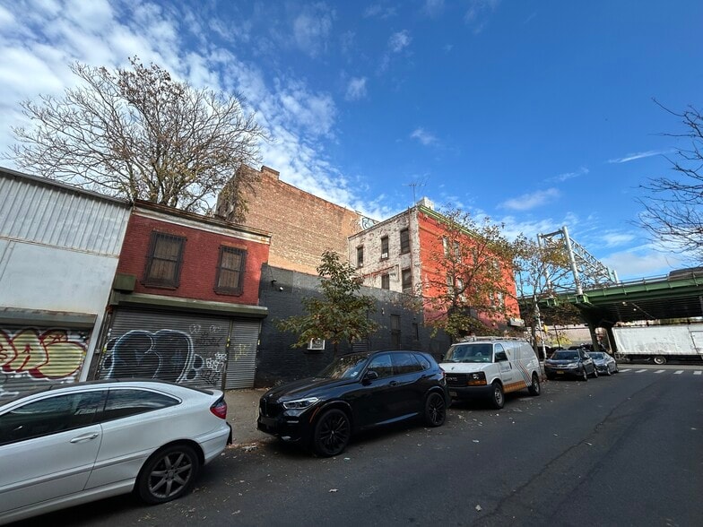 More Photos Of 4424 3rd Ave, Brooklyn Storefront Retail Residential For Sale