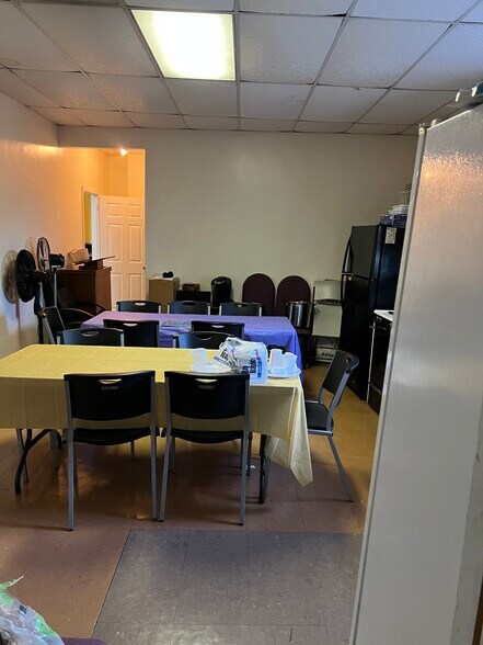 More Photos Of 52 Gray St, Newark Religious Facility For Sale