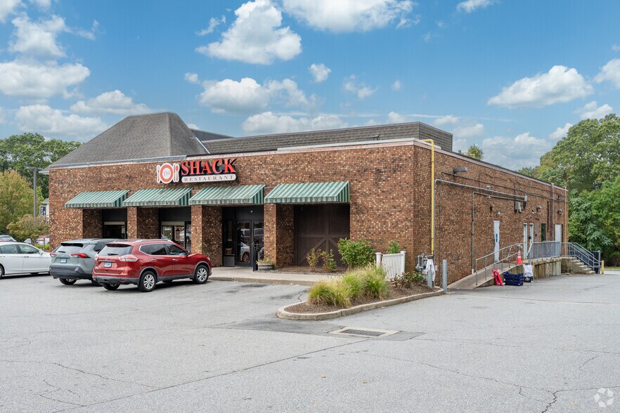 Primary Photo Of 441 Long Hill Rd, Groton General Retail For Lease