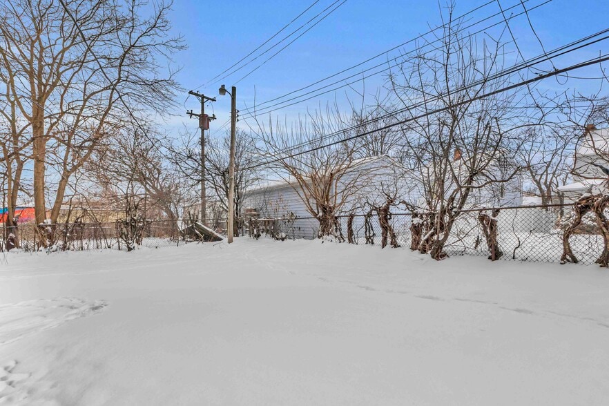 More Photos Of 16703 Harvard Rd, Cleveland Apartments For Sale