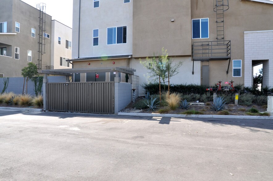 More Photos Of 11000 Garvey Ave, El Monte Freestanding For Lease