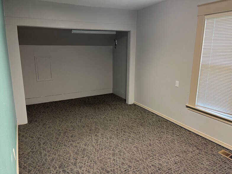 More Photos Of 3104 W Kennewick Ave, Kennewick Office For Lease