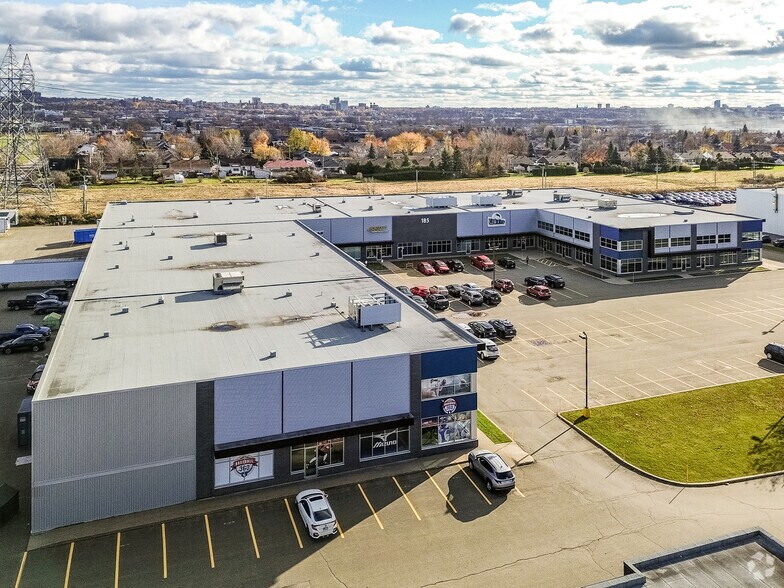 More Photos Of 185 Rue Fortin, Québec Distribution For Lease