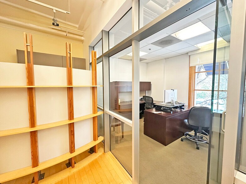 More Photos Of 1422 El Camino Real, Menlo Park Office For Lease