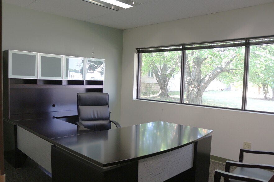 More Photos Of 801 S Durkin Dr, Springfield Office For Sale