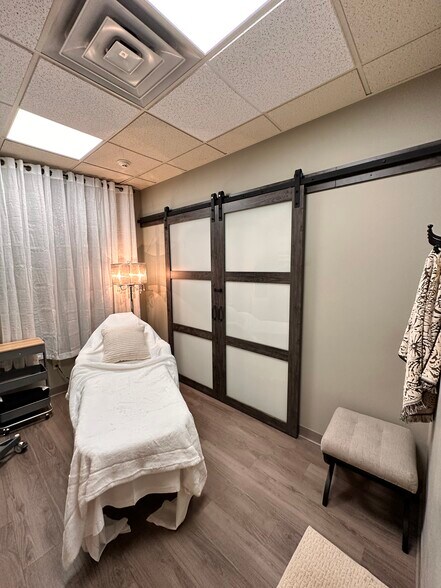 More Photos Of 1810 Erie Blvd E, Syracuse Office For Sale