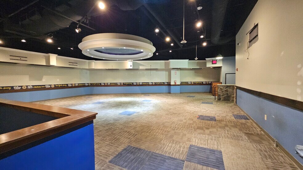 More Photos Of 53 High St, Nashua Freestanding For Lease