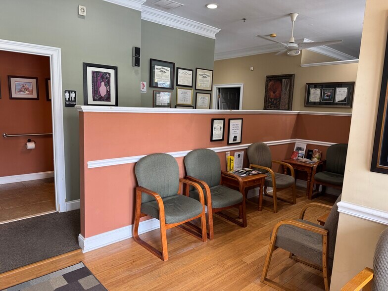 More Photos Of 1154 Concord Rd SE, Smyrna Freestanding For Sale