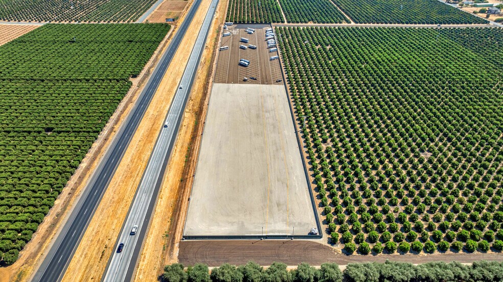 More Photos Of 2150 Prospect st, Porterville Land For Lease