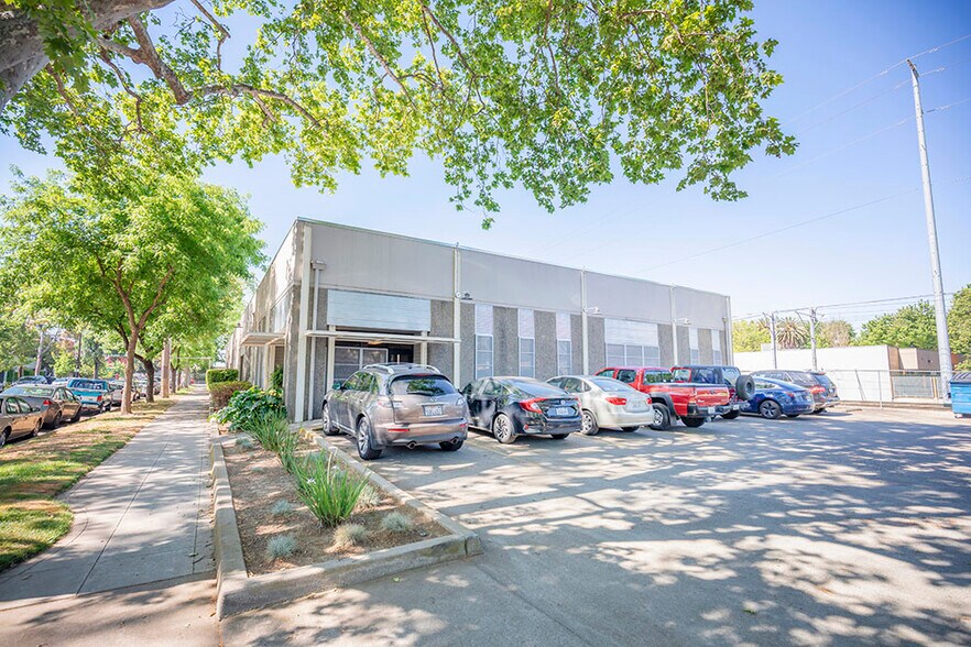 More Photos Of 1920 20th St, Sacramento Office For Lease