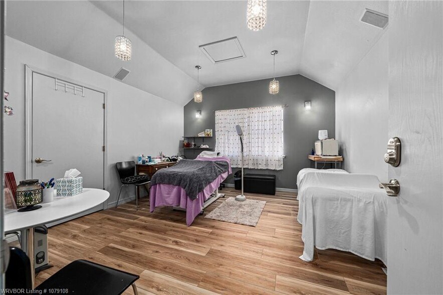 More Photos Of 6710 Dallas St, Fort Smith General Retail For Sale